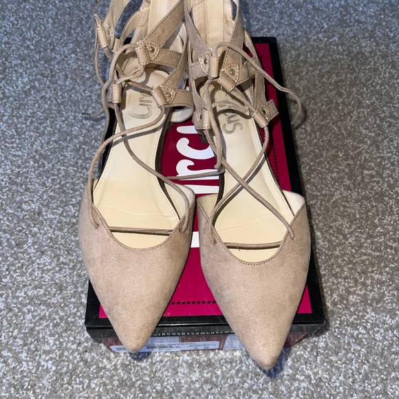 Circus By Sam Edelman Suede Flats size 9! - Picture 2 of 9